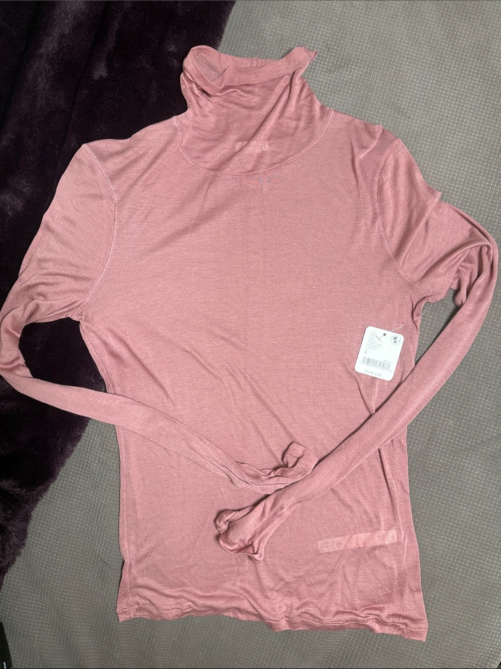 NWT Intimately Free People Petals Seamless Turtleneck Long Sleeve Top Size S